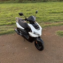 2024 Rainbow Moped Scooter 