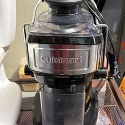 Cuisinart Compact Juice Extractor, model CJE-500. 