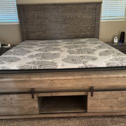 King Bed -frame only