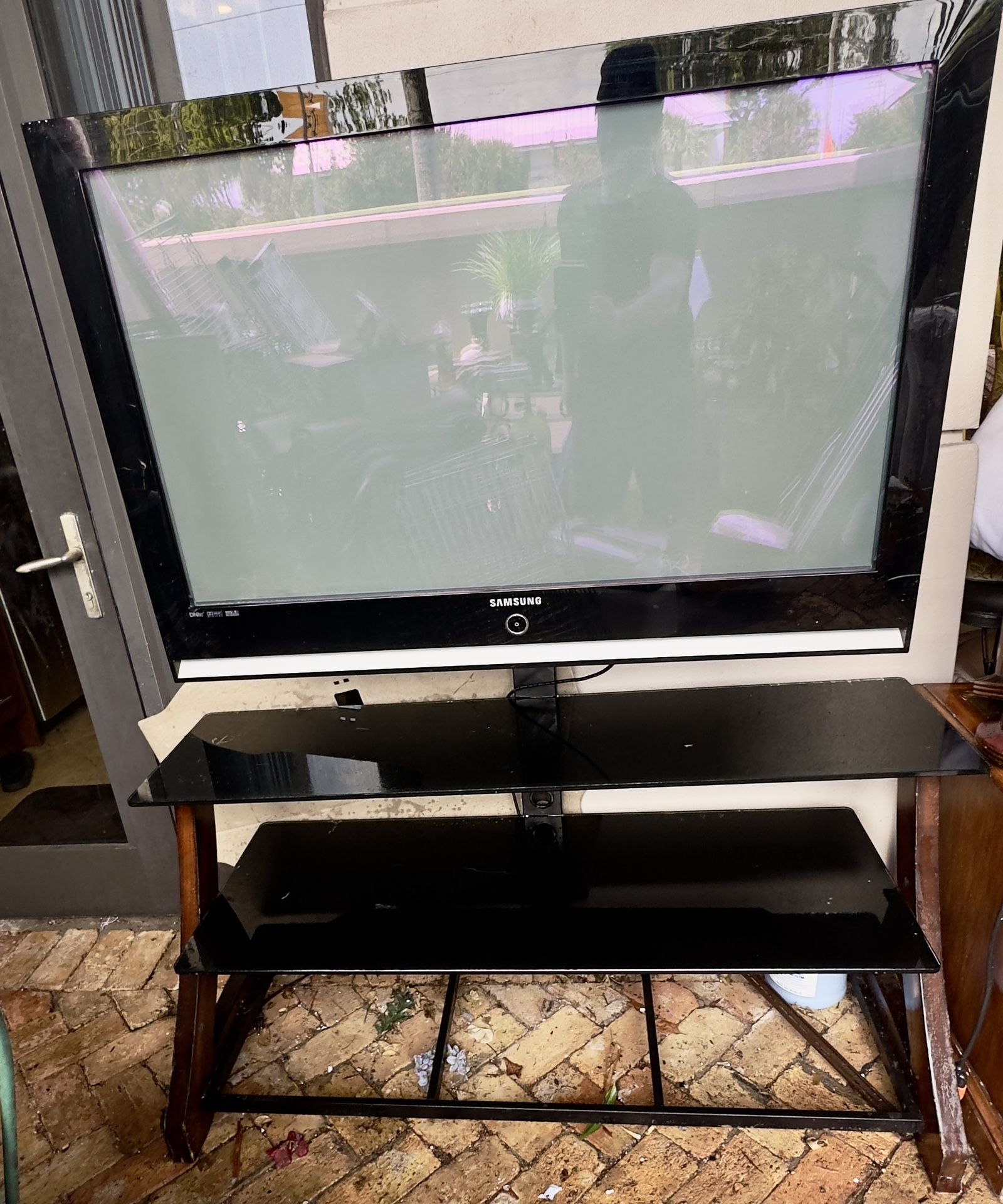 Samsung 42 Inch TV, Mounted On 3 Tier Stand. Both For One Price. Remote