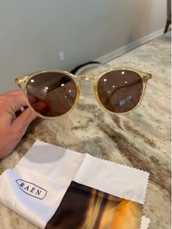 Raen Basq Sunglasses - Yellow - Like New