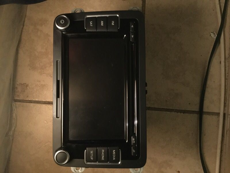 Vw rcd 510 mk5 mk6 good condition I have the code## Bluetooth-SD card -6CDS ...and more
