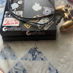 Ps4 With controller 