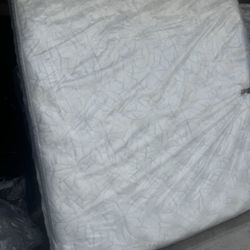 California King Size Bed Mattress King Koil Intimate Medium Firm Button Top Euro Serta Sealy Beautyrest Black Hybrid Series Purple Tempurpedic Kluft 