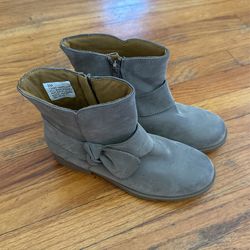 Girls Boots
