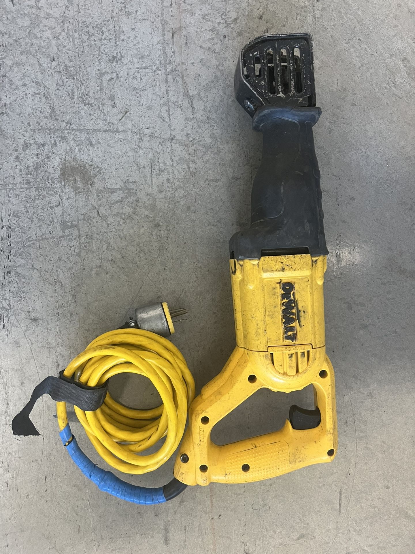 Dewalt Saw