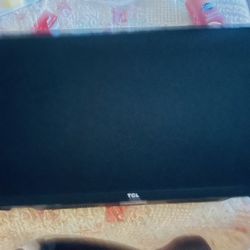  LCD Roku Smart Tv With remote control For sale good condition Like new