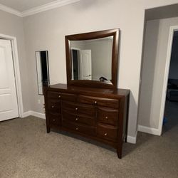 9 Drawer Dresser 