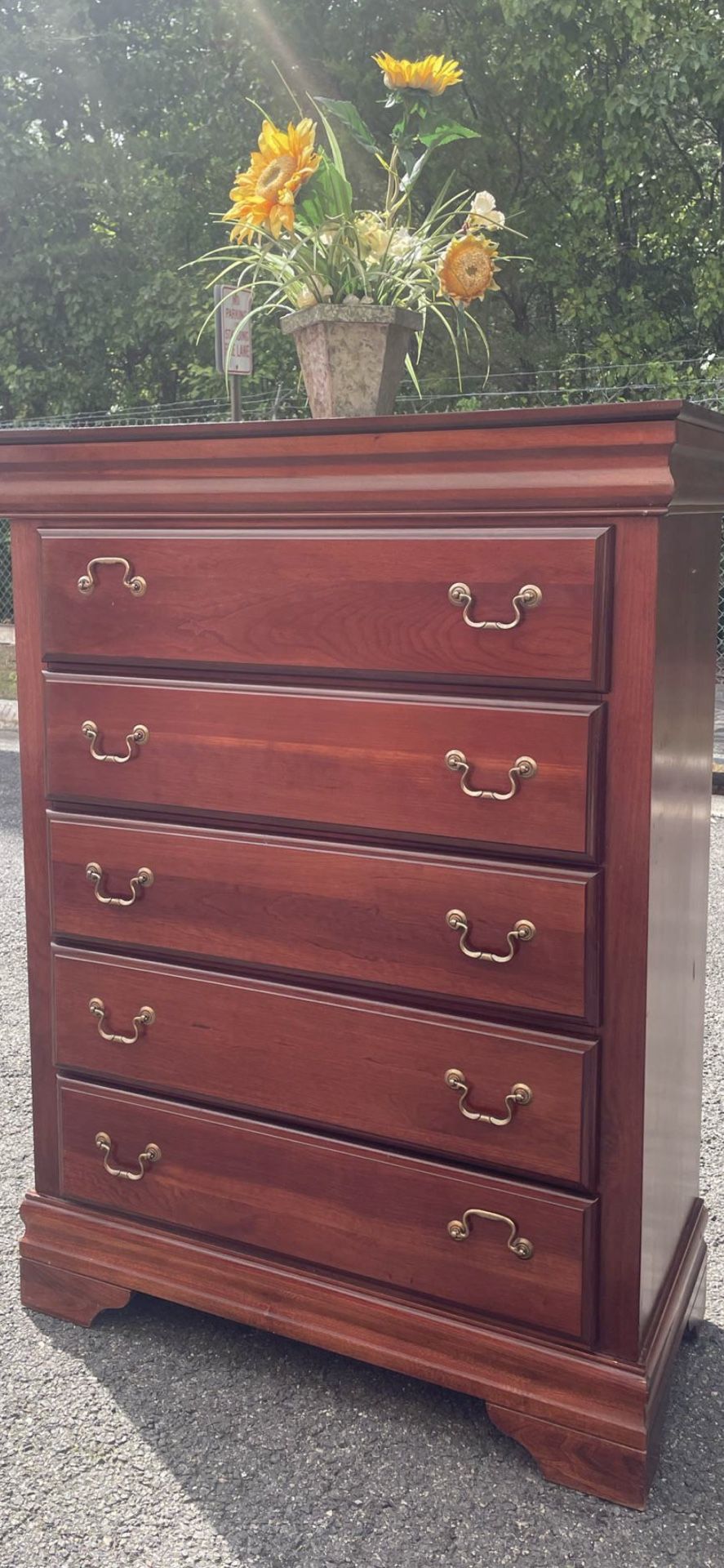 Solid Wood Tall Chest With Big Drawers. Drawers Sliding Smoothly. Delivery Available