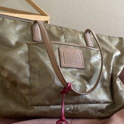 Coach Purse Authentic Cost Me 200