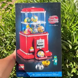 LEGO Ideas Minifigure Vending Machine 21358