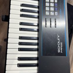 Roland Synthesizer 