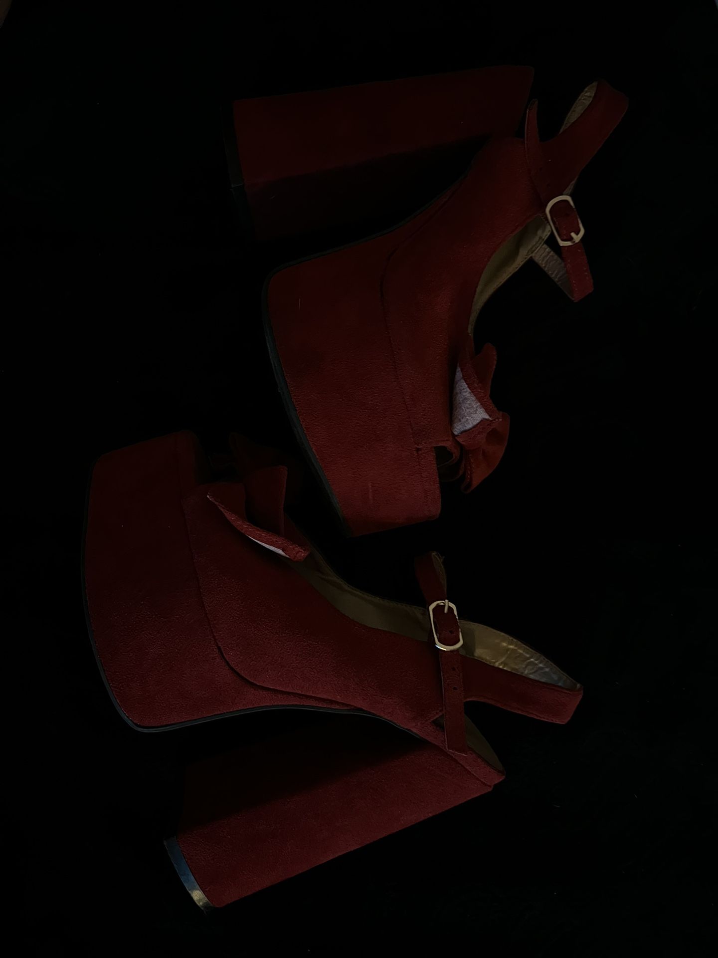 Tacones / Heels