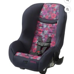 NEW Cosco Kids Convertible Car Seat Scenera Next  New, Open Package Rear-facing car seat (5-40 lbs., 19-40") to a forward facing car seat (30-40 lbs.,