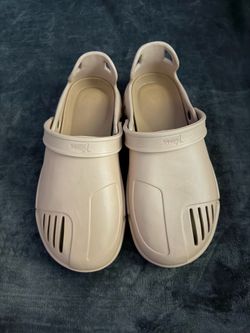SIA Collective Vultr Slide (Limited Edition)