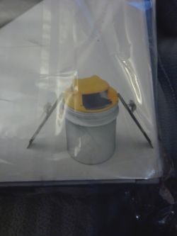 Flip and Slide Bucket Lid Mouse Trap- ( 4 Left )