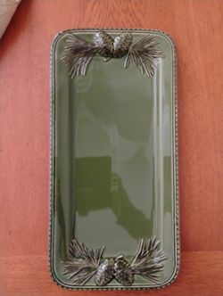 green Xmas Platter with pines design