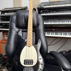 Ernie Ball OLP MM2 Bass Guitar w/ Soft Case