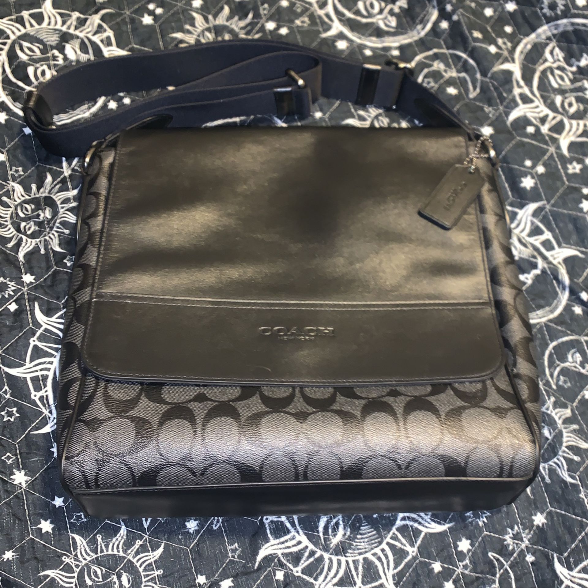 Think Royln Handbag for Sale in Chicago, IL - OfferUp