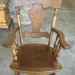 Antique American Tiger Oak Childs Rocker 