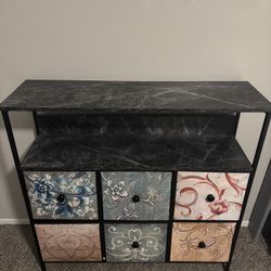 Table Dresser