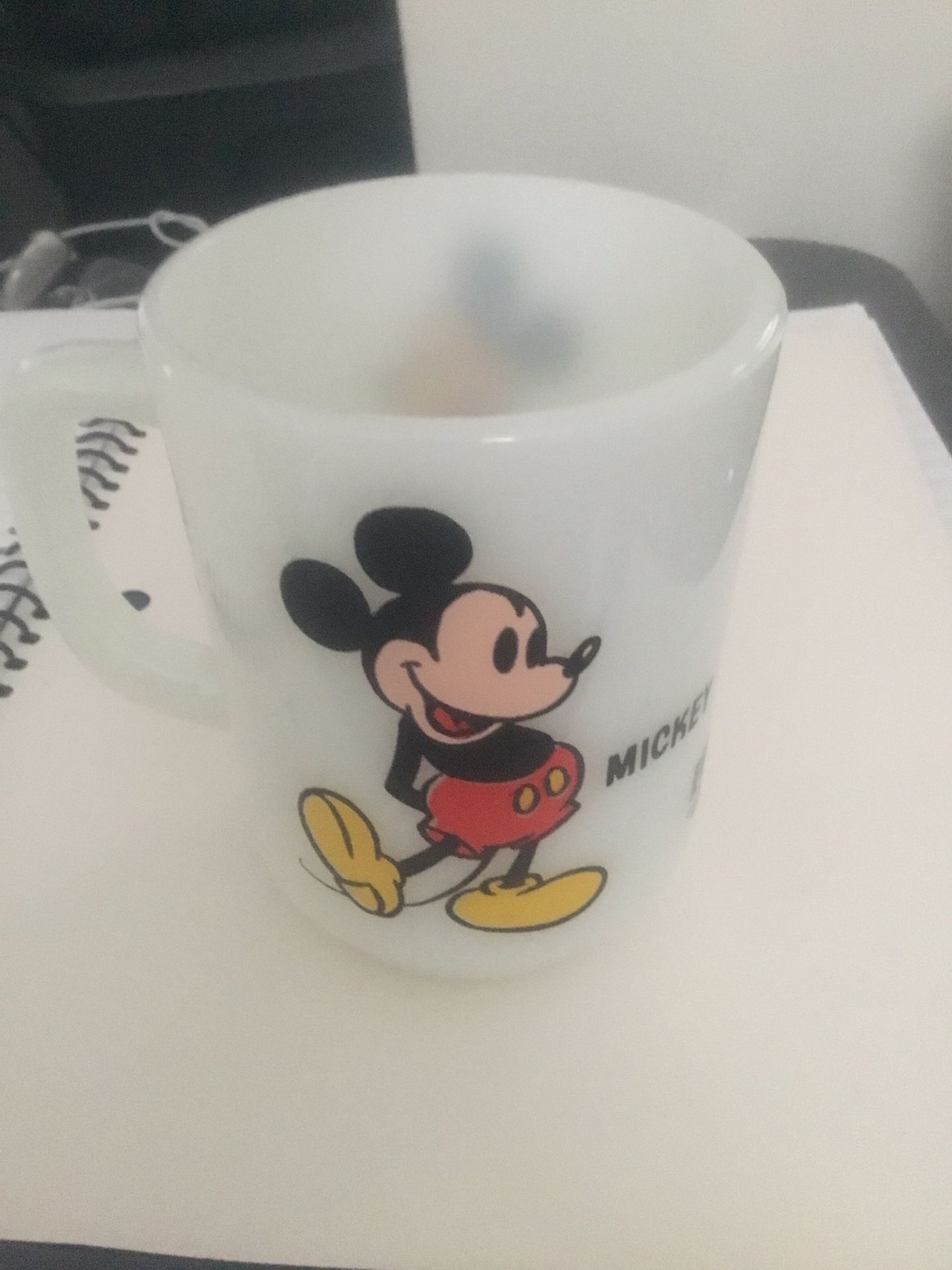 Vintage Authentic Disney Mickey Mouse Glass Mug Walt Disney World Collectable + Authentic Vintage Mickey Mouse Keychain FREE Gift