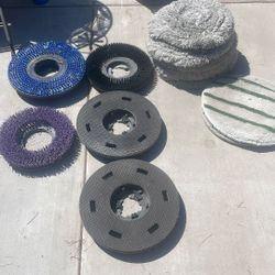 5 Stripping Brushes And 8 Stripping Rags