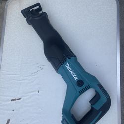 18V LXT Lithium-Ion Cordless Variable Speed Reciprocating Saw (Tool-Only) by Makita