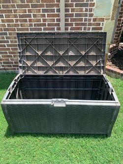 Large size 50”x24”x24” outdoor storage box