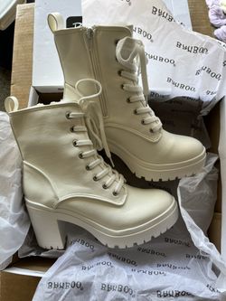 White bamboo boots size 7