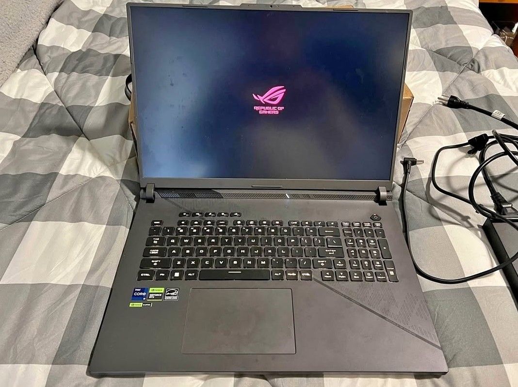 ASUS ROG Strix G18 Gaming Laptop