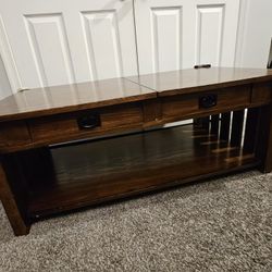 Lift-Top Coffee Table with Expanding Sides 