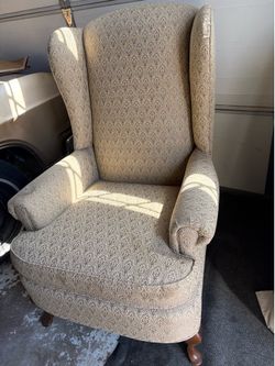 Wing Chairn