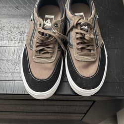 Vans Brand New Size 8 Men