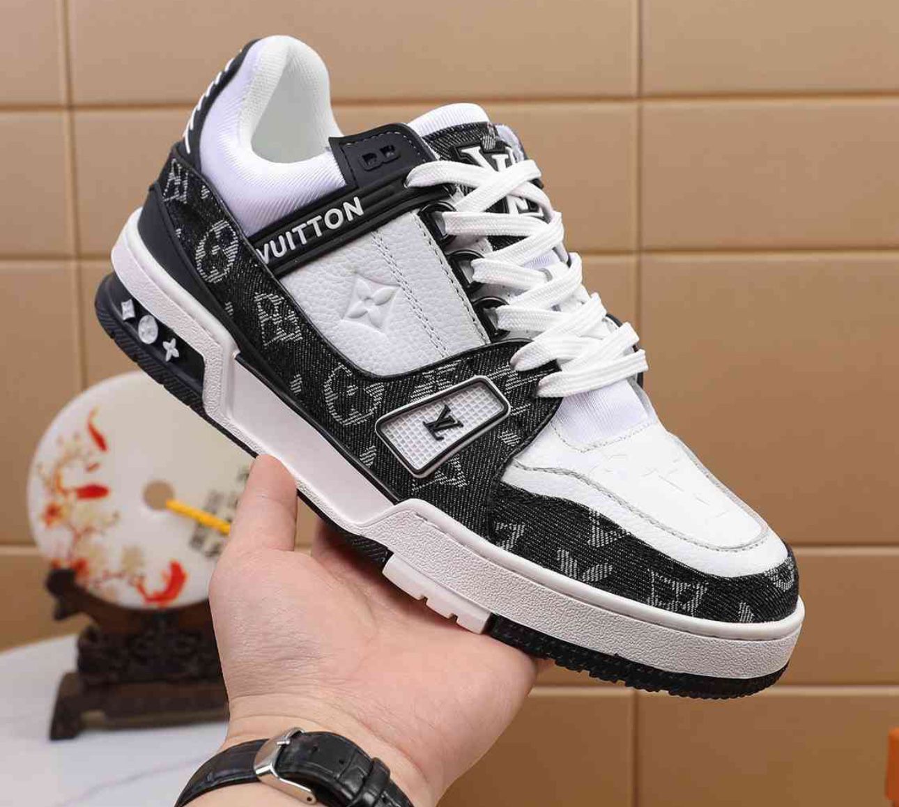 LV Shoes Sneakers
