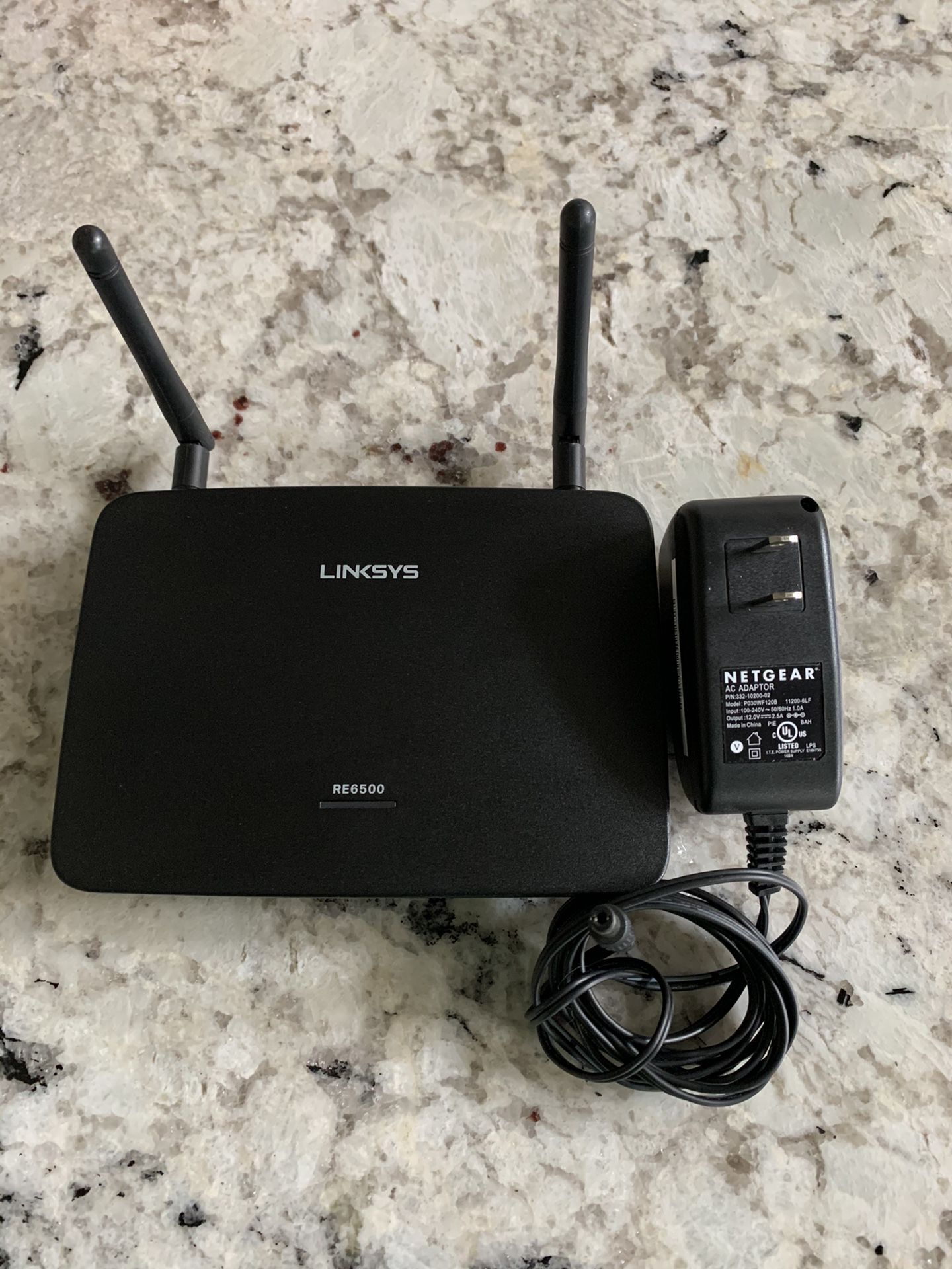Linksys RE6500 Wireless AC1200 Dual Band MAX Wi-Fi Range Extender