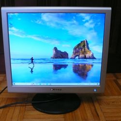 17 Inch Gateway LCD Flat Panel Monitor
