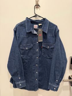 Levi's Denim Long Sleeve Button Up