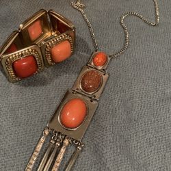 Matching Necklace And Bracelet 