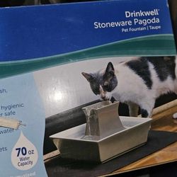 Pet Foundain New Cat Or Dogs