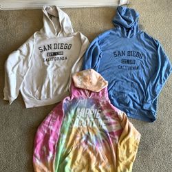 Sweatshirts Size Large
