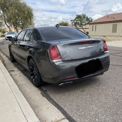 2019 Chrysler 300