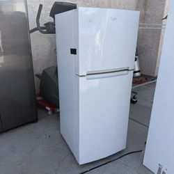 Whirlpool White Top Freezer Fridge (Very Small Fridge) 
