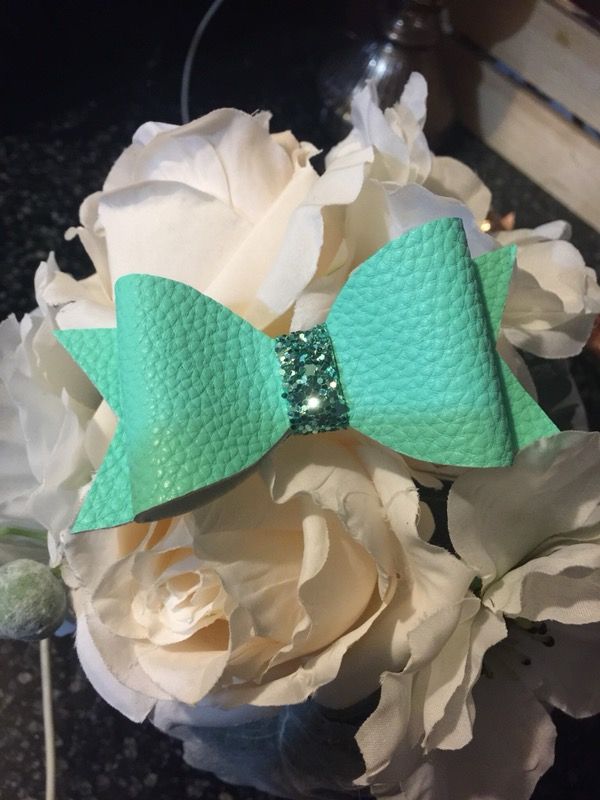 Hair bows