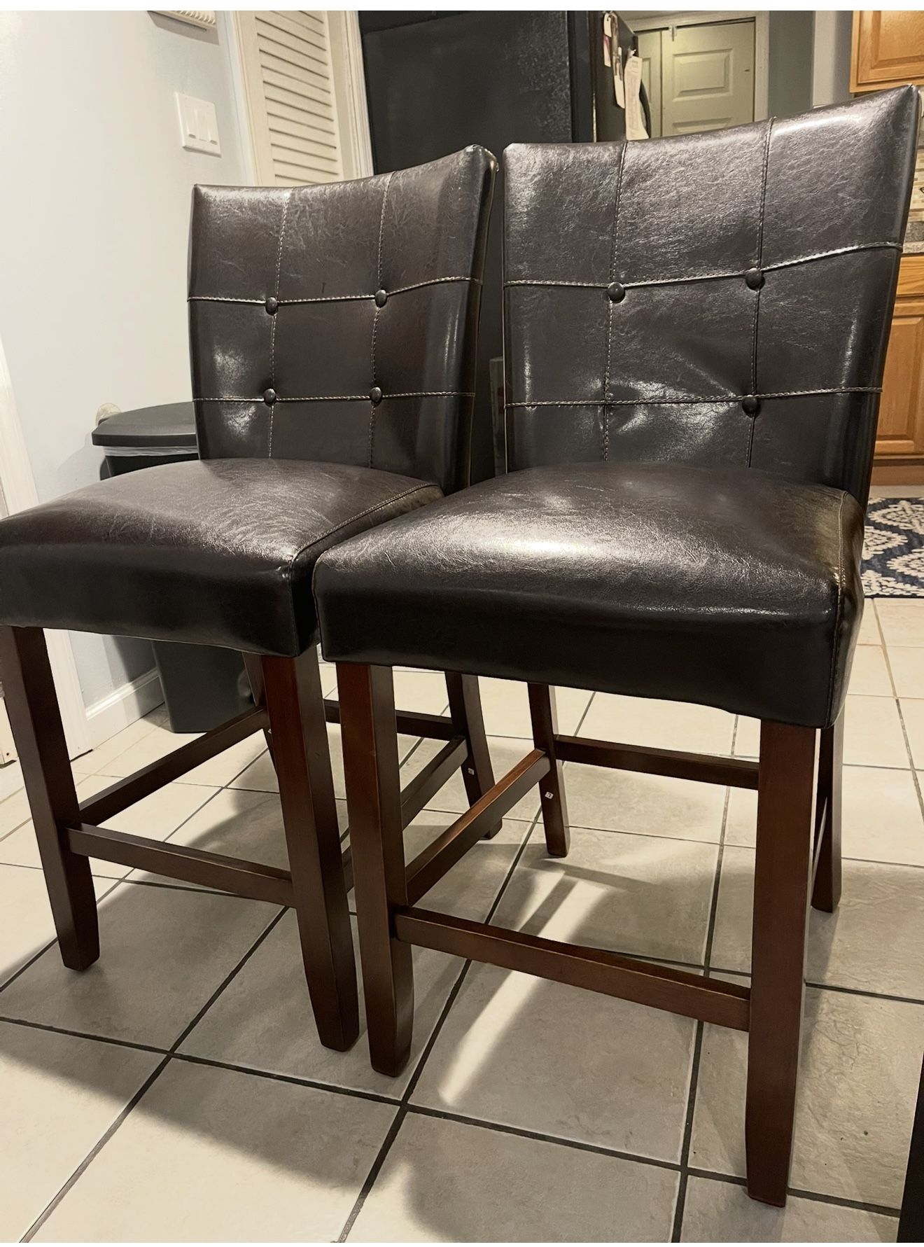 2 Bar Stool Chairs 
