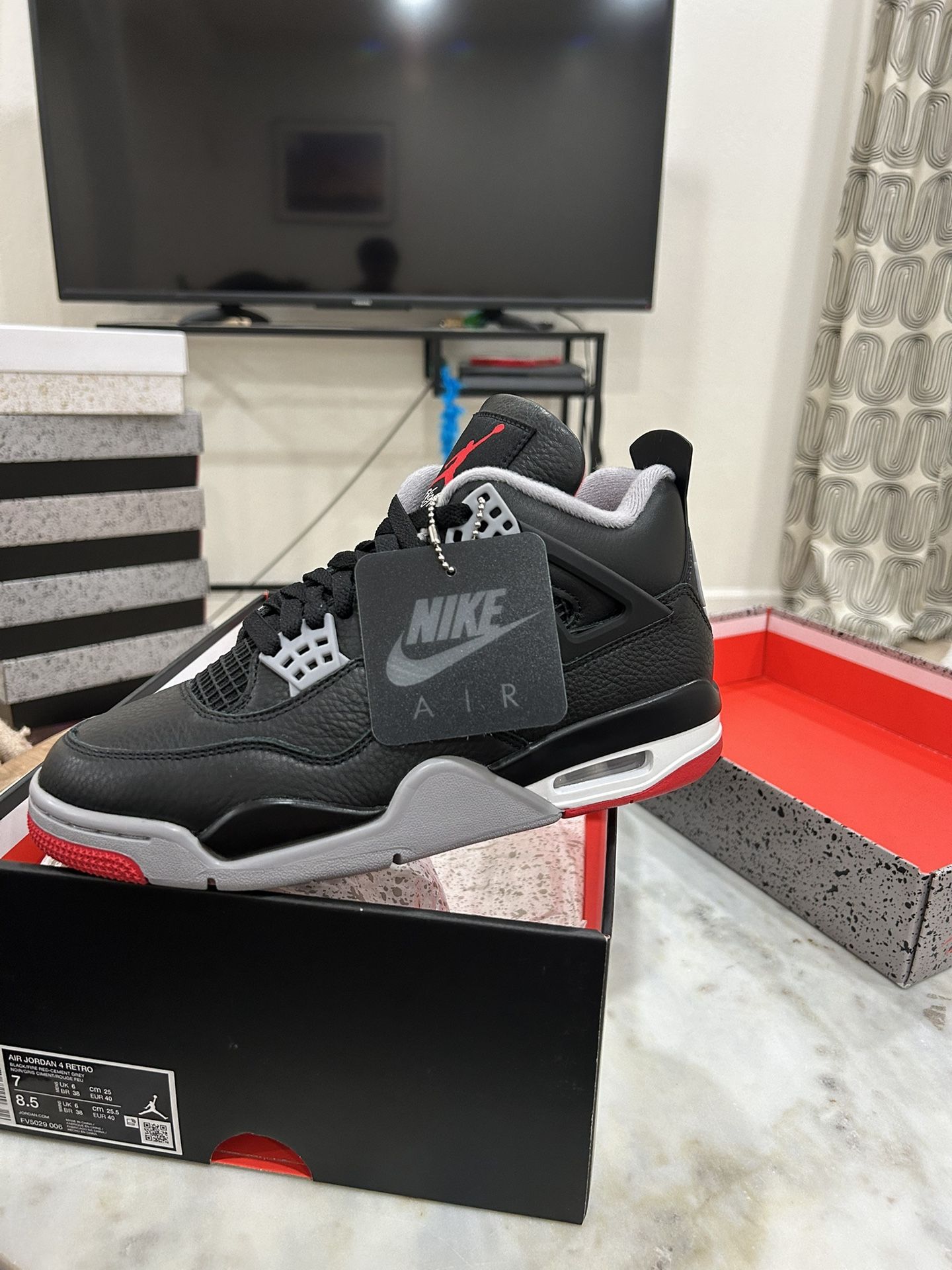 Jordan 4