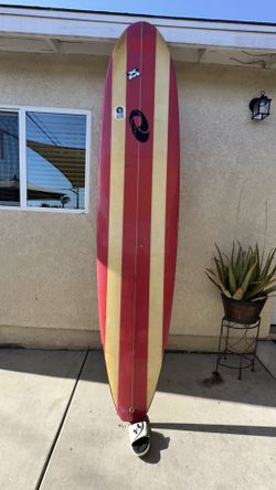 Vendo longboard en buen está 9’x 23” 1/4 x 3” 1/8