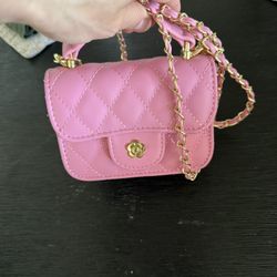 Mini Pink Quilted Crossbody Bag – Boutique Girls Purse with Gold Chain Strap