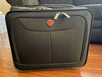 Wenger Swiss Gear Rolling Carry-On Luggage