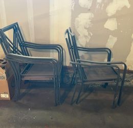 5 Outdoor Chairs